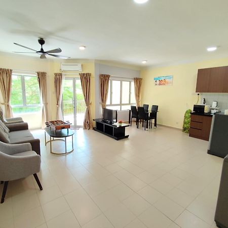 Jojo Homestay Tiara Residence Десару Екстер'єр фото