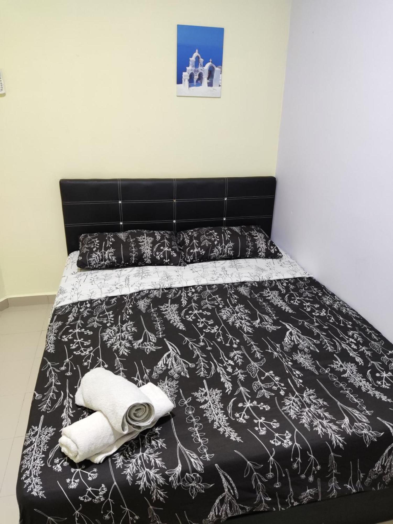 Jojo Homestay Tiara Residence Десару Екстер'єр фото
