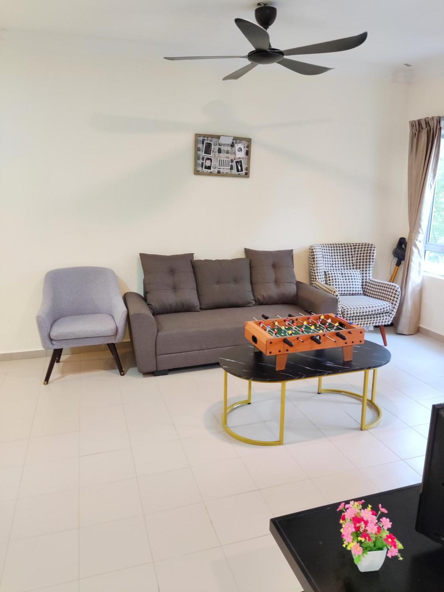 Jojo Homestay Tiara Residence Десару Екстер'єр фото